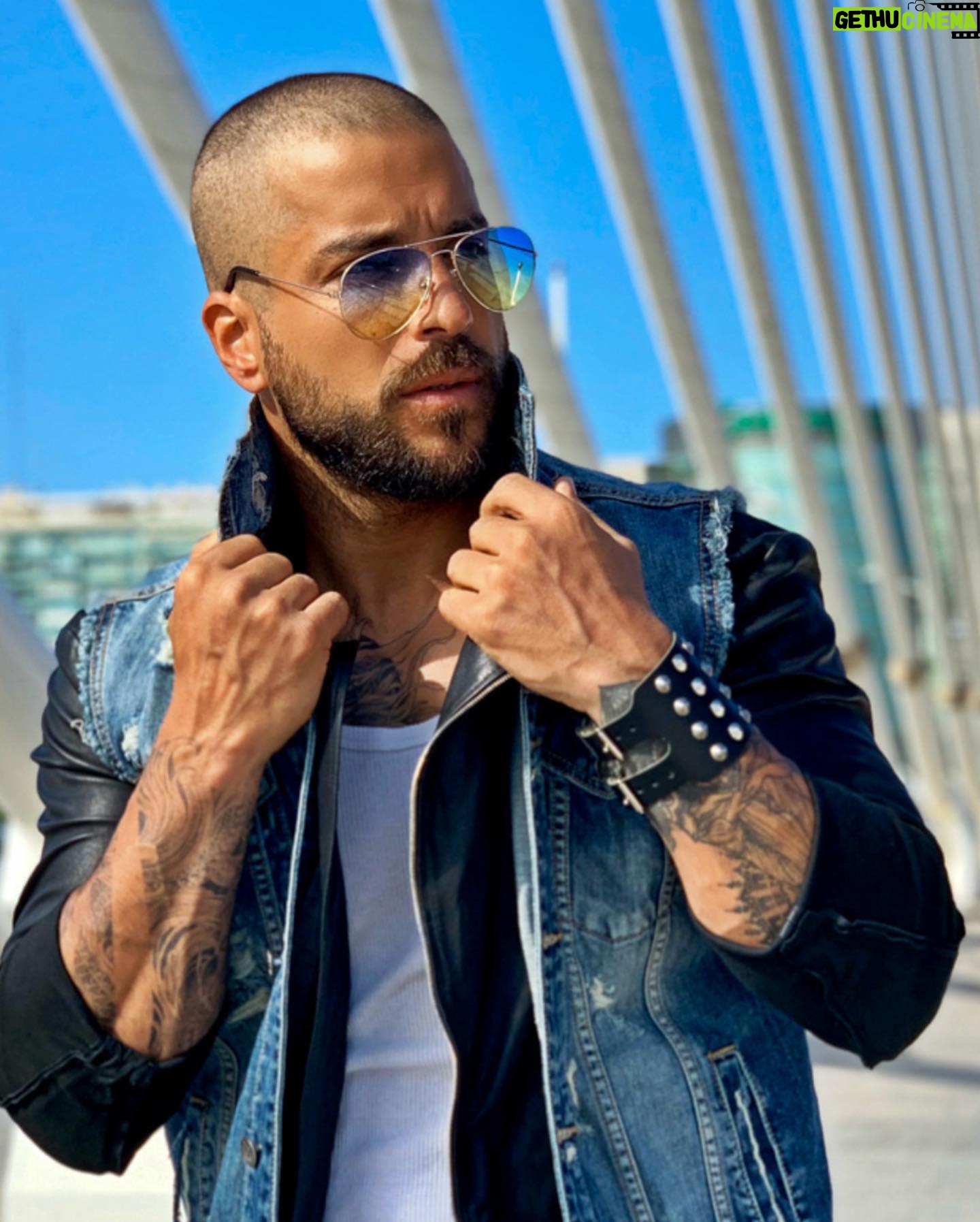 Alain Rocben Instagram - 1🧔🏽 2👨🏽🦲 ? #hairstyle #hairstyles #haircut #hairideas #hairtransformation #hairgrowth #hairlove #alainrocben