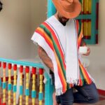 Alain Rocben Instagram - Que pensez vous de mon outfit, je passe pour un vrai colombien avec ou pas du tout 🧐😅 ? @hotelmomotuscocora ? #colombiano #colombiana #colombia🇨🇴 #sombreros #poncho #outfit