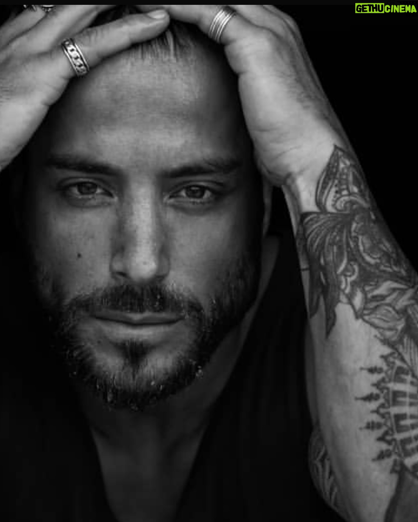 Alain Rocben - 3 Likes - "Quand vous photographiez des gens en couleur, vous photographiez leurs vêtements. Mais quand vous les photographiez en noir et blanc, vous photographiez leur âme !"
#portrait #portraitblackandwhite #portraitphotography #portraitphotographer #portraitshoot #alainrocben