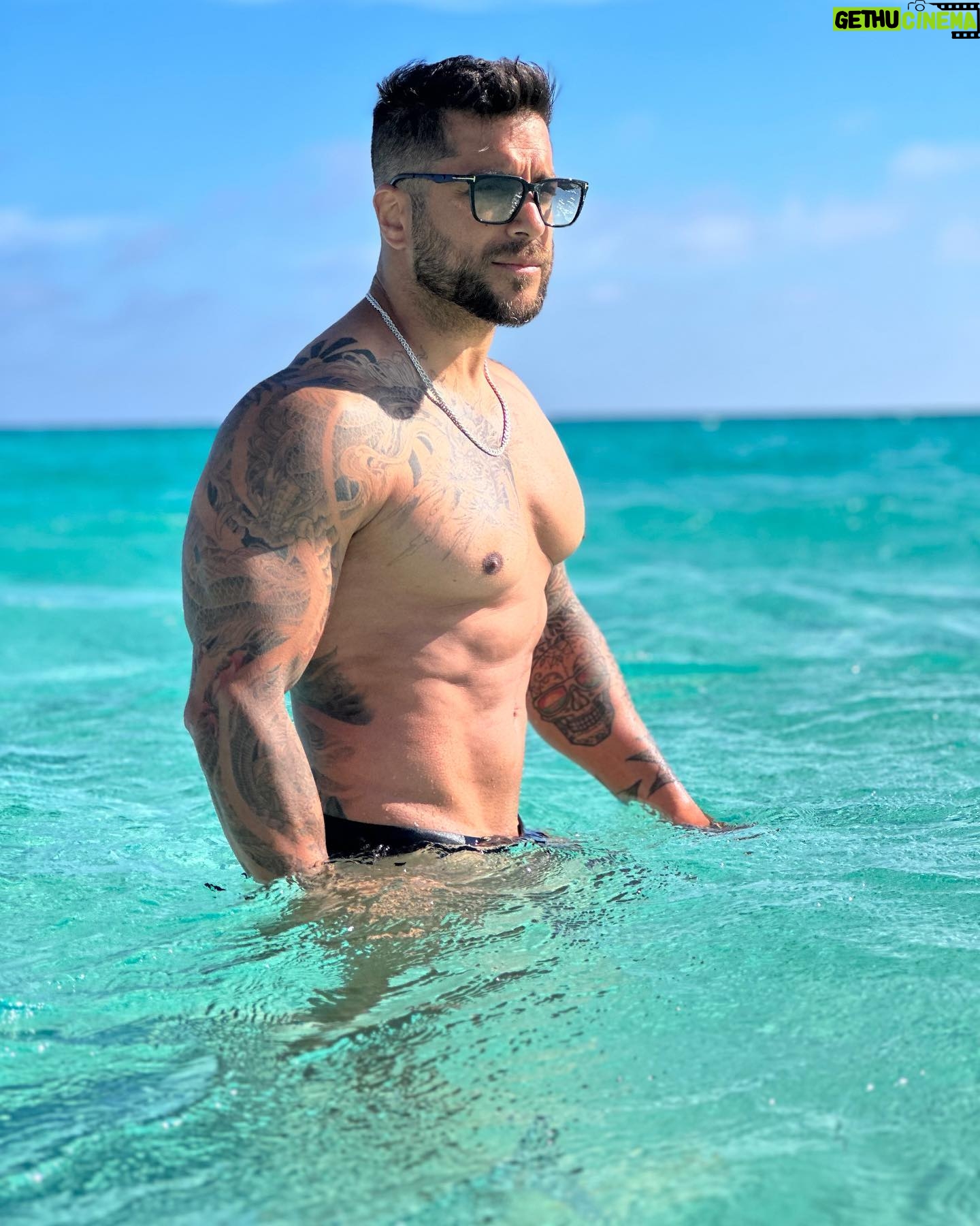 Alain Rocben - 3 Likes - 🇪🇸Ya tienes planes para este verano cuéntame ?
🇫🇷Tu sais ou tu pars cet été ? #formentera #formenteralovers #formenteraisland #formenterabeach #formenterastyle #alainrocben