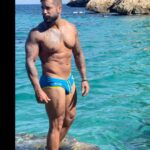 Alain Rocben Instagram - Qui vient se baigner 🏖️? Quien se anima 🏖️? #valenciagram #valenciaspain #valenciabonita #valencia🇪🇸