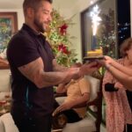 Alain Rocben Instagram - 31/12 🎂je termine l'année en beauté avec mon anniversaire Fêtes de fin d'année 🥳. Belle année 2024 à tous que Dieu vous bénisse. #mybirthday #itsmybirthday #itsmybirthday🎉 #alainrocben