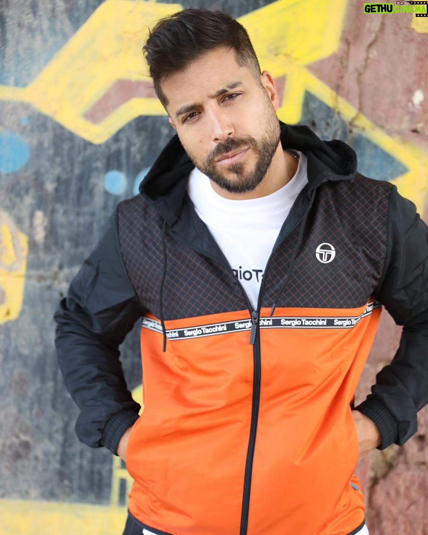 Alain Rocben - 13.2K Likes - Je me sens bien mieux quand j'aime ce que je porte, toi aussi ?
Un grand merci pour cette pépite à @sergiotacchinifrance #sergiotacchini #sergiotacchinisecond #sergiotachini #outfitoftheday #outfitpost #alainrocben
