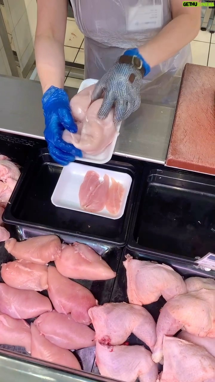 Alain Rocben - 3 Likes - 🇫🇷2 blancs de poulet en 30's
🇪🇸2 pechugas en 30's
🇺🇸2 chicken breast in 30's
#carrefour #españa🇪🇸 #chicken #pollo #poulet