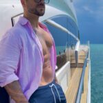 Alain Rocben Instagram - Si adivinas dnd estoy navegando hablamos por DM 🤝 Si tu trouves ou je navigue on se parle en DM 🤝 If you guess where i am sailing i’ll send you a DM 🤝 #alainrocben