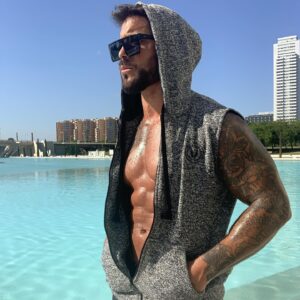 Alain Rocben Instagram - Summer in the city of #spain🇪🇸 #spainstagram #spain #spaintravel #spain_beautiful_landscapes #fitnessmotivation #fitness #alainrocben