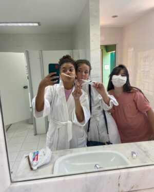 Alana Cabral Instagram - muito amor e gratidão nessas fotos❤️🥹
#netflix #meninasnãochoram