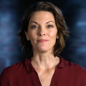 Alana de la Garza Instagram - See how the FBI took down a network of Russian spies posing as normal American families. Tuesday at 10/9c on CBS. #fbideclassified