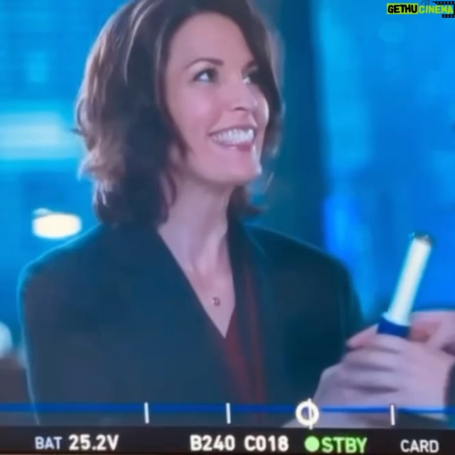 Alana de la Garza - 3.7K Likes - Why am I so happy to de-lint myself. 😂 Thanks for sharing the lint roller @melissa_gangi Apparently it was the highlight of my day! #Behindthescenes #itsthelittlethings #FBI #FBICBS