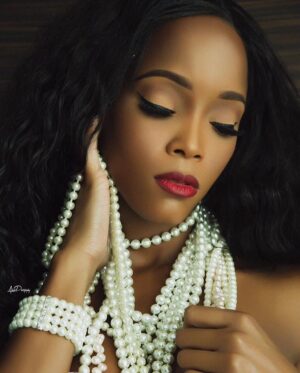 Alanna Forte Instagram - One I'm favorite photos of myself 😍 photo by alcolestudios • Hair by xavierwestbrook • Makeup by beautybybre 💜💜💜 follow me on Snapchat and Facebook ❤️🎉🎉🥂