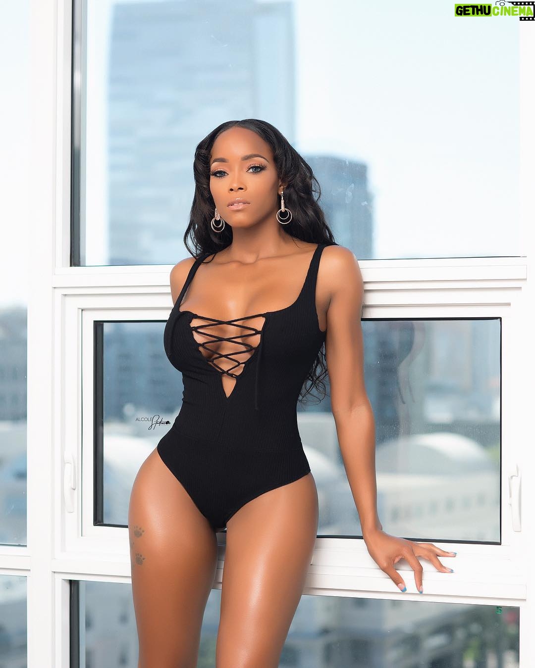 Alanna Forte - 0.9K Likes - Photo by @alcolestudios • Make up by @hustlementality • Model @alannaforte 🙏🏾 #blessed #model #actress #lml #fitlife #fitness