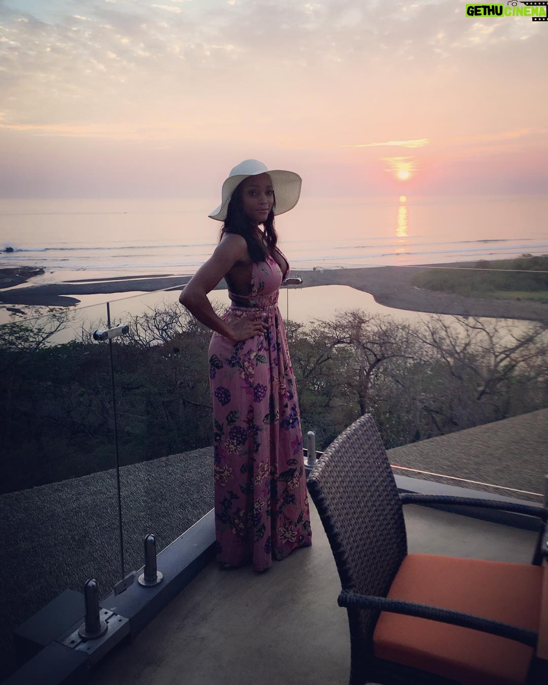 Alanna Forte - 696 Likes - Sunset 💜💜