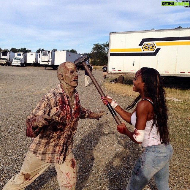 Alanna Forte - 34 Likes - On set today lol killing these MoFos lol #badAss #actress #model #Shootingmovies #onset #funtimes