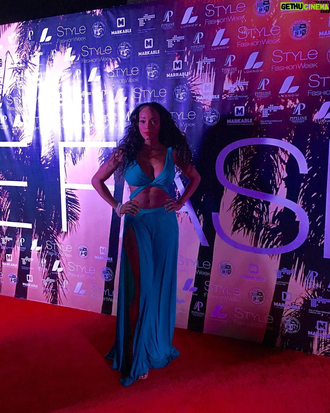 Alanna Forte - 77 Likes - Style fashion week 🙏🏽😘😘😘💃🏽