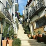 Alanna Ubach Instagram - Pretty Spain pics! Happy Monday! Xoxoxo