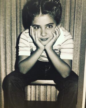 Alanna Ubach Instagram - #flashbackfridays #unemployedchildactor 🤓🤓🥸🥸🥸😜😜😜🤣🤣❤️ Jeans by Sergio Valente. You’re welcome.
