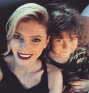 Alara Bozbey Instagram - Aliiişşş 💚