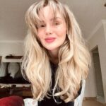 Alara Turan Instagram – Dumpy dump in february 🌼