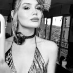 Alara Turan Instagram – Glam ✨
Hair: @guneyaslanofficial @garagecaddebostan 🌿
Make-up: @cananhzl 🌸
