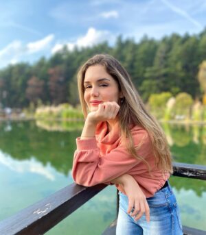 Alara Turan Instagram - Oh. 🌸