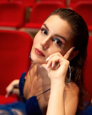 Alara Turan Instagram - Ağustos bitmeden, son. ❤️ 
@allmagazine