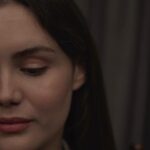 Alara Turan Instagram – “Kadının Sözü Var” -2022
Benim için çok, çok özel bir proje oldu… Canım @nilayerdonmez in @gayeboralioglu nun “Ömrüm Oldukça” hikayesinden uyarladığı ve yönettiği, Adalet Ağaoğlunun “Evcilik Oyunu” ile harmanladığı, canım okuldaşım, sevgili arkadaşım @ozanerdonmz ve Gedik Üni. öğrencileriyle oynadığımız projemiz bu akşam 21.00’de @gediksanat Youtube kanalında yayında olacak. Diğer iki kısım ise yarın ve öbür gün yayında…
Kadına karşı her türlü şiddete, bütün kadınlarımıza “söz” olmak dileğiyle…
Özel teşekkürlerim
@nilayerdonmez
@ozanerdonmz
@aysinyesim
@canerakgunbariton
@cemonerturk
@simdentas
@gediksanat
Ve beraber oynadığımız, birbirinden duyarlı sevgili @gedikedu öğrencilerine 🤍