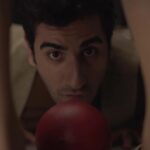 Alara Turan Instagram – “Kadının Sözü Var” -2022
Benim için çok, çok özel bir proje oldu… Canım @nilayerdonmez in @gayeboralioglu nun “Ömrüm Oldukça” hikayesinden uyarladığı ve yönettiği, Adalet Ağaoğlunun “Evcilik Oyunu” ile harmanladığı, canım okuldaşım, sevgili arkadaşım @ozanerdonmz ve Gedik Üni. öğrencileriyle oynadığımız projemiz bu akşam 21.00’de @gediksanat Youtube kanalında yayında olacak. Diğer iki kısım ise yarın ve öbür gün yayında…
Kadına karşı her türlü şiddete, bütün kadınlarımıza “söz” olmak dileğiyle…
Özel teşekkürlerim
@nilayerdonmez
@ozanerdonmz
@aysinyesim
@canerakgunbariton
@cemonerturk
@simdentas
@gediksanat
Ve beraber oynadığımız, birbirinden duyarlı sevgili @gedikedu öğrencilerine 🤍