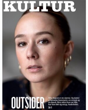 Alba August Instagram - Havde en lang snak en iskold formiddag i Stockholm med Dorte Hygum 🤍 Vi talte om at indpasse sig under sociale spilleregler, om at føle sig utryg. Ensom. Og weird. Interviewet kan læses i @politiken 
Foto @thomasborberg