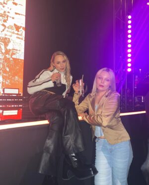 Alba August Instagram - Grammis times ❤️‍🔥