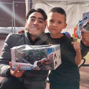 Alejandra Avalos Instagram - 4° Año Consecutivo 
Gracias a Clientes Amigos & Colegas 
Agradecimientos Especiales @aleavalosr &
@paris_elegance_oficial 
Iniciador de este Gran Proyecto 
Muchas Bendiciones & Mucho Éxito Pablo Cuestas 
Gracias Por Tu Ejemplo 
.
.
.
#juguetonhairmex #ejercitomamon #soyparis #pariseleganceysuslocuras #hairmex
@itzel_stylist Gracias Por Tu Apoyo 💜✔️