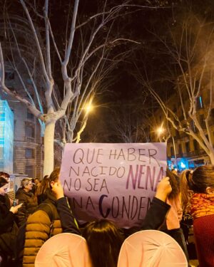 Alejandra Castelló González Instagram - Soy la artista, no la musa #8M #diadelamujer