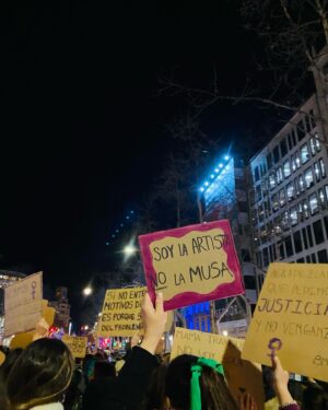 Alejandra Castelló González Instagram - Soy la artista, no la musa #8M #diadelamujer