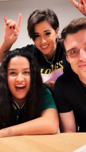 Alejandra Castelló González Instagram - SECRETOS DE OT: LAS PECHUGAS DE VIOLETA…  NO DIGÓ MÁS! #violeta #salma #ot2023 #operaciontriunfo #pechugas #secretos
