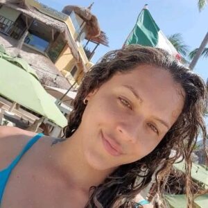 Alejandra Lara Instagram - 