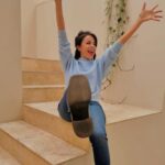 Alejandra Ambrosi Instagram - Que sea eterno todo aquello que nos hace bien. Por ejemplo, los fines de semana 😃