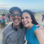 Alejandra Ambrosi Instagram - Muy agradecida de cerrar este proyecto #HermanasGuerra de manera tan especial, rodeada de gente hermosa y muy talentosa. Gracias a mis directores @sevive @mrsadi, a mis productoras @val.martino @iskandaranimariana @fherfranco86 , al increíble crew, a todo el maravilloso elenco, al departamento de maquillaje y vestuario!!! Son lo máximo!! A tod@s!! Por el placer de coincidir !! 💙🙌💙🙌💙 Gracias a #Durango y a toda su gente linda. Gracias a todo el equipo de @marabiertoproductions y por supuesto a @netflixlat 🔥🥰 Gracias a tod@s y cada uno, nos vemos en el que sigue!!! Los quiero!!! ❤️🥂🙌💫🎬#itsawrap