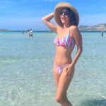 Alejandra Ambrosi Instagram - La playa contigo es siempre una gran idea ☀️🏖️👙🩳🐚