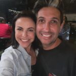 Alejandra Ambrosi Instagram - Muy agradecida de cerrar este proyecto #HermanasGuerra de manera tan especial, rodeada de gente hermosa y muy talentosa. Gracias a mis directores @sevive @mrsadi, a mis productoras @val.martino @iskandaranimariana @fherfranco86 , al increíble crew, a todo el maravilloso elenco, al departamento de maquillaje y vestuario!!! Son lo máximo!! A tod@s!! Por el placer de coincidir !! 💙🙌💙🙌💙 Gracias a #Durango y a toda su gente linda. Gracias a todo el equipo de @marabiertoproductions y por supuesto a @netflixlat 🔥🥰 Gracias a tod@s y cada uno, nos vemos en el que sigue!!! Los quiero!!! ❤️🥂🙌💫🎬#itsawrap