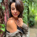 Alejandra Ambrosi Instagram – Nunca es tarde para empezar el camino hacia sentirte bien contigo 🍃🎍🪵
Al principio es raro e incómodo pero vale la pena para seguir creciendo ¿no creen? 
¿Qué aspecto de tu vida te gustaría re direccionar?