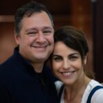 Alejandra Ambrosi Instagram - Hoy me toca decirle HASTA PRONTO A @222historiaparanormal El teatro nos da la oportunidad de hacer comunidad, de sentirnos parte de algo, de imaginar mundos posibles, de viajar sin tener que salir de nuestras ciudades. Me siento profundamente agradecida por la oportunidad de viajar con @222historiaparanormal a un mundo más allá de la lógica y la razón. Eli me enseñó a creer en mí, a encontrarme debajo de todas mis capas para atreverme a SER confiando en mi intuición y en que el camino del arte es alimento para el alma. GRACIAS @cocovalles @antoniocalvini @rbkmore gracias al @teatroxola gracias a todo el personal técnico, a @ramses_soto a mis compañeros que amo. @diegokleinfranco amigo!! Que el teatro nos vuelva a reencontrar, y a tod@s!! @jorgelosaactor qué placer conocerte y coincidir!! @erikadlarosaactriz te adoro!! Fue un proceso inolvidable 💫 Nos vemos en la próxima!! 🙌❤️💫