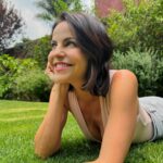 Alejandra Ambrosi Instagram - La vida es muy corta como para no disfrutar un festivo 🤩 ¡Disfruten el día!