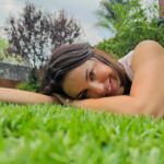 Alejandra Ambrosi Instagram - La vida es muy corta como para no disfrutar un festivo 🤩 ¡Disfruten el día!