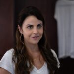Alejandra Ambrosi Instagram - Hoy me toca decirle HASTA PRONTO A @222historiaparanormal El teatro nos da la oportunidad de hacer comunidad, de sentirnos parte de algo, de imaginar mundos posibles, de viajar sin tener que salir de nuestras ciudades. Me siento profundamente agradecida por la oportunidad de viajar con @222historiaparanormal a un mundo más allá de la lógica y la razón. Eli me enseñó a creer en mí, a encontrarme debajo de todas mis capas para atreverme a SER confiando en mi intuición y en que el camino del arte es alimento para el alma. GRACIAS @cocovalles @antoniocalvini @rbkmore gracias al @teatroxola gracias a todo el personal técnico, a @ramses_soto a mis compañeros que amo. @diegokleinfranco amigo!! Que el teatro nos vuelva a reencontrar, y a tod@s!! @jorgelosaactor qué placer conocerte y coincidir!! @erikadlarosaactriz te adoro!! Fue un proceso inolvidable 💫 Nos vemos en la próxima!! 🙌❤️💫