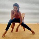 Alejandra Ambrosi Instagram - La vida del actor no se hace más fácil o más indulgente, nosotros nos hacemos más fuertes y resilientes 👊🏼