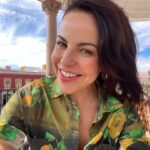 Alejandra Ambrosi Instagram - Si Durango fuera un animal, sería 🦂 Si fuera un emoji, sería 🌄 ¡Como disfrutamos las grabaciones de #HermanasGuerra! Gente hermosa, luz espectacular, vientos huracanados, cielos inolvidables 🙌💫