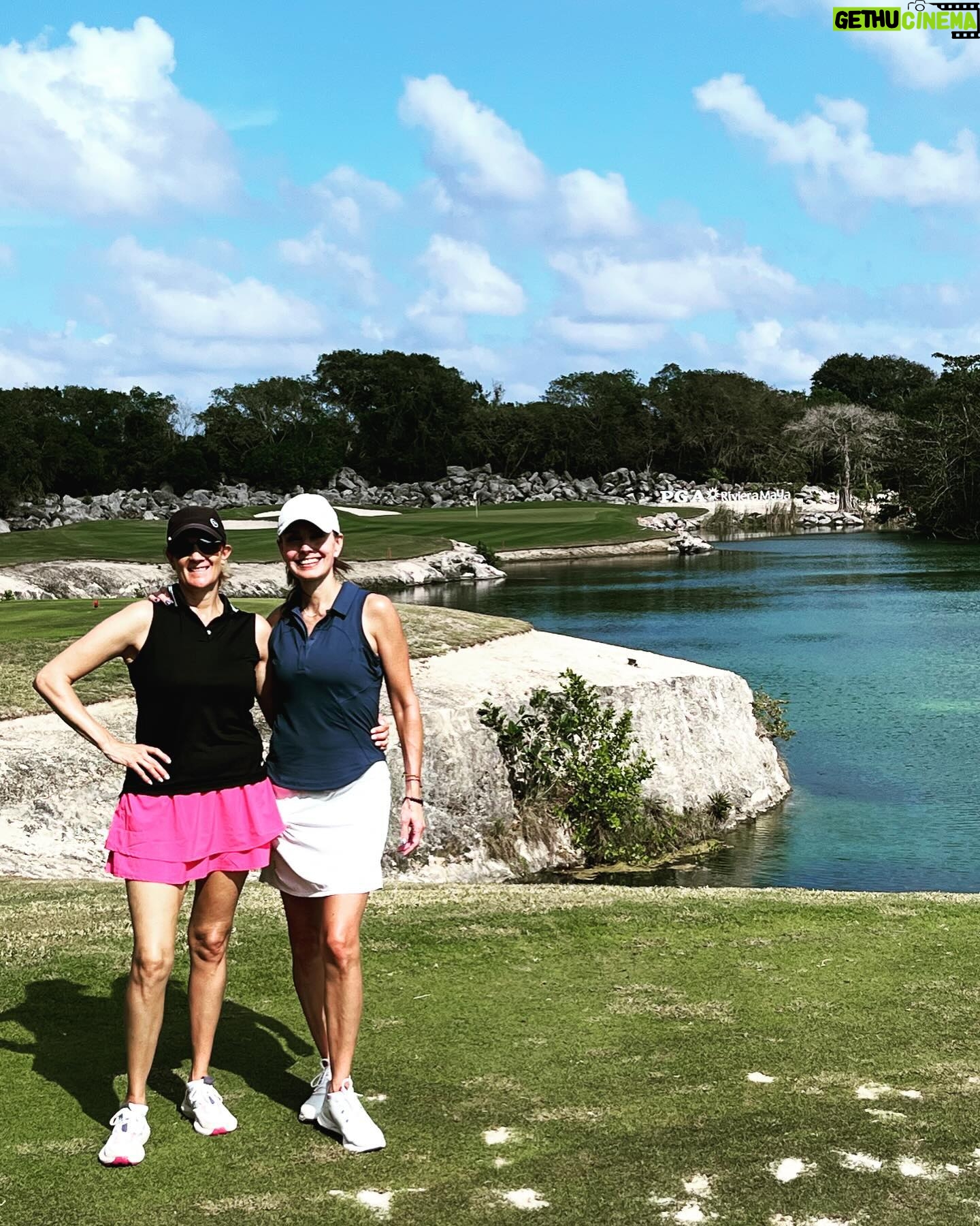 Alejandra Barros Instagram - Hoy viví una increíble experiencia gracias a @conradtulumrivieramaya en el campo de golf de @pgarivieramaya GRACIAS!!! Tienen que conocer este lugar! 🤩⛳️👏🏼 #ConradTulumRivieraMaya #ConradTulum #StayInspired #GolfMasteryExperience