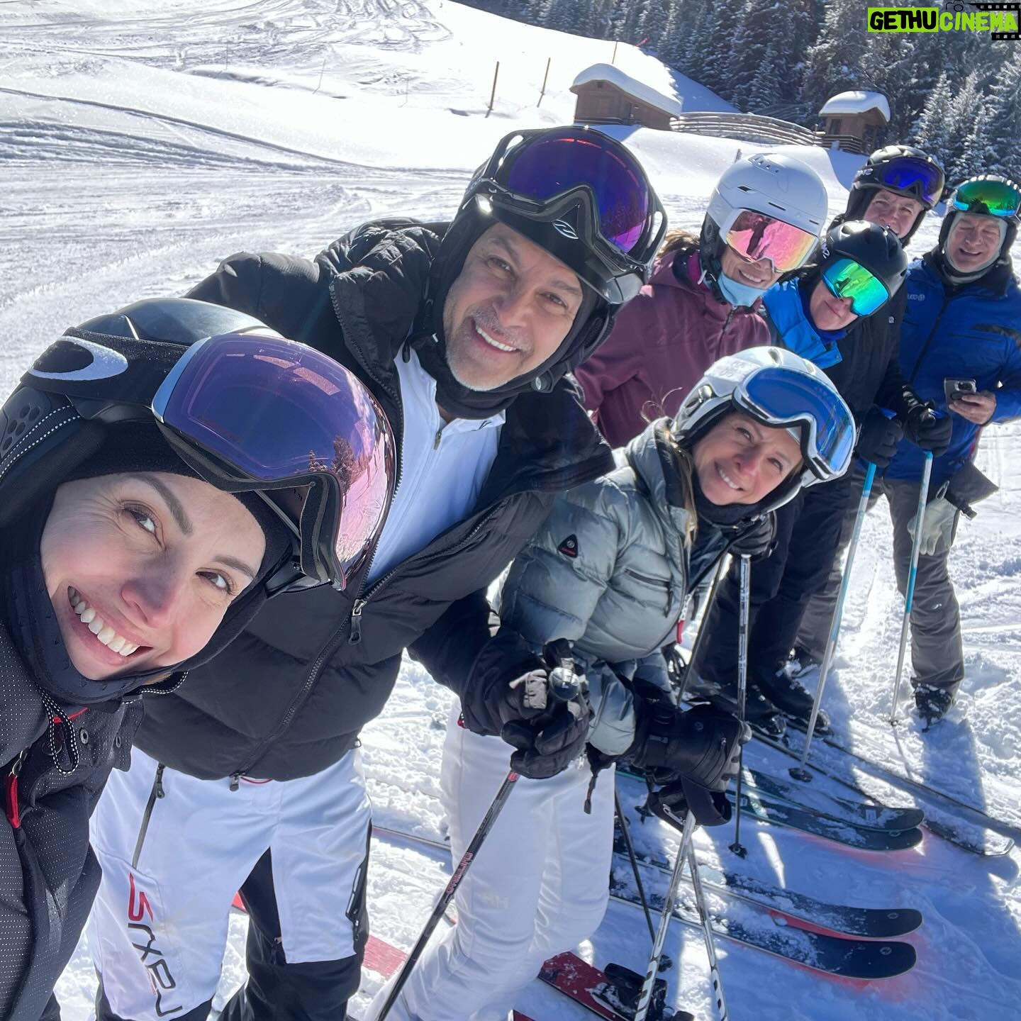 Alejandra Barros Instagram - Nieve ❄️, sol 🌞, amigos, familia, que felicidad!!!!