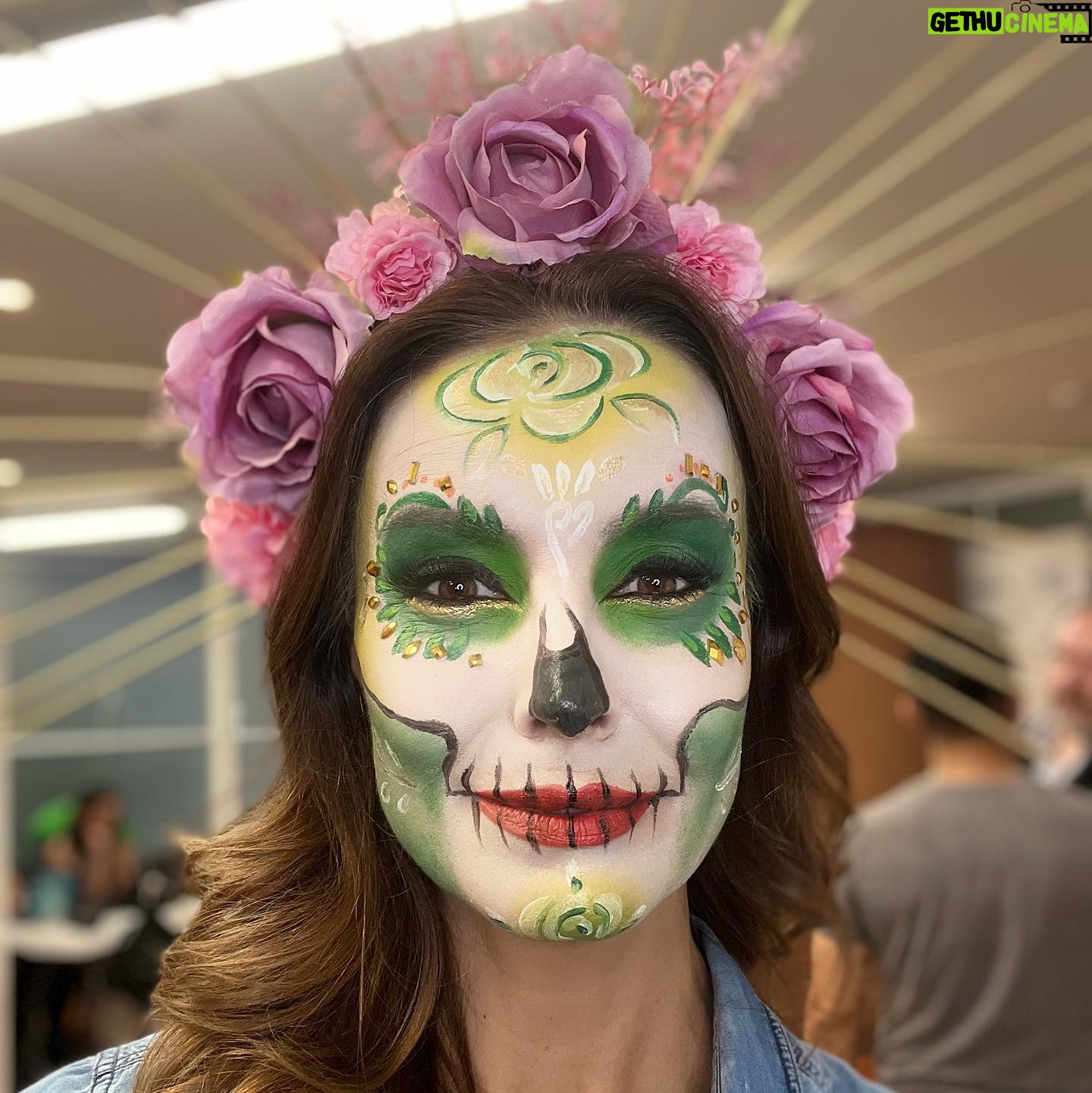 Alejandra Barros Instagram - Quien más anda de catrina en estos días? 🥰 Gracias @andi_mexico