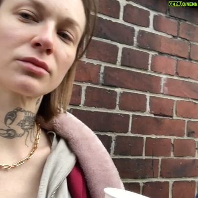 Aleksandra Adamska - 8.7K Likes - No i co….. 27 kwietnia nastał i tego… Pati i Aluta zapraszają dziś o 21:35 przed Tiviki - włanczajcie TVN, oglondajcie, kanapki jakieś czy herbatki tylko w przerwie na lekramy róbcie i napiszcie później jak było. 🔥 szczała ❤️
#skazana #serial #tvn #tv #pati #aluta #eyeline #eyeliner