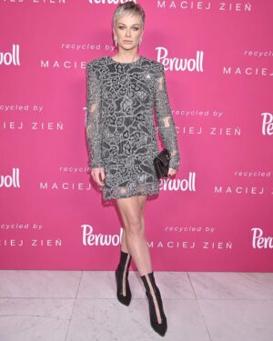 Aleksandra Adamska Instagram - about last night

Total outfit @maciej_zien 
Make up @karbowiak_mua 
Hair @porczykbartosz 

#fashion #fashionshow #maciejzien #rethinkfashion #actress #adamska